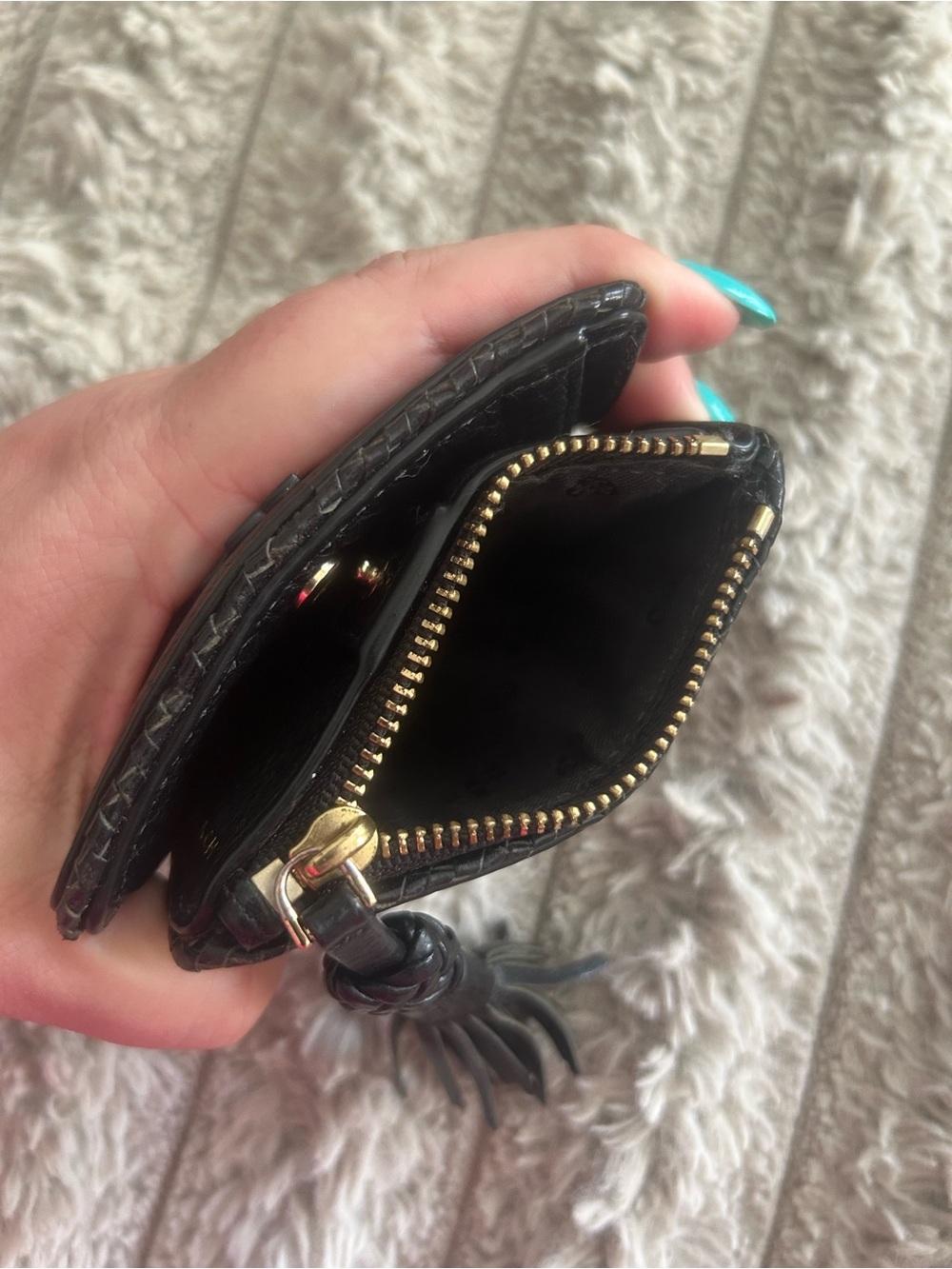 Tory Burch Black Pebbled Leather Bifold Wallet Tassel Gold Hardware - Picture 5 of 6